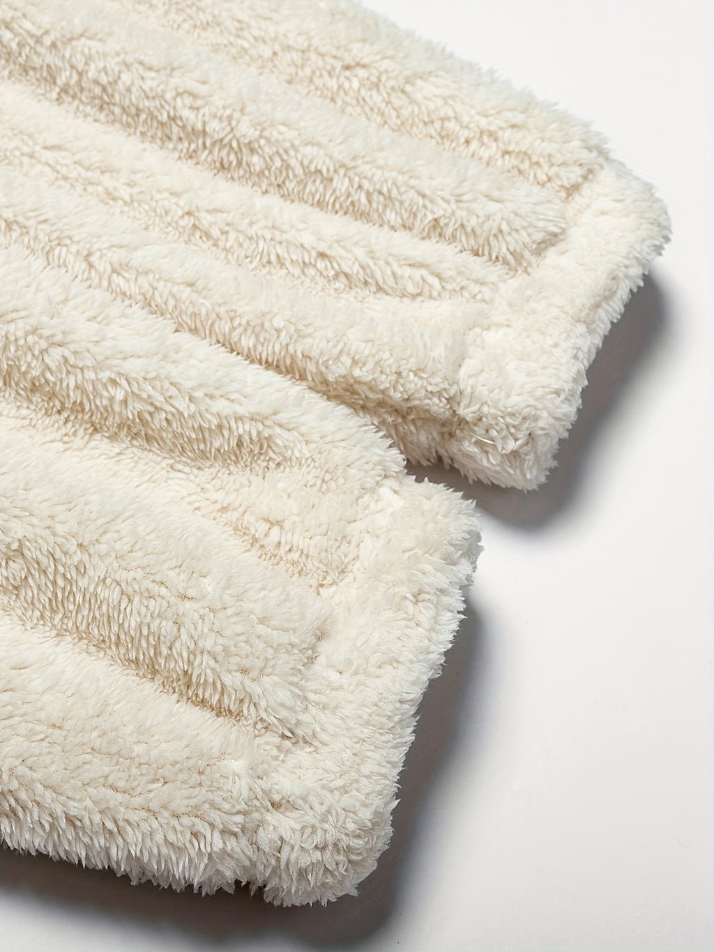 Ensemble Pyjama Polaire Duveteux Débardeur et Pantalon – Cocon Polaire