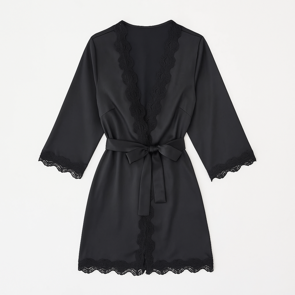 Chemise de Nuit Satinée à Dentelle – Aurore Silencieuse