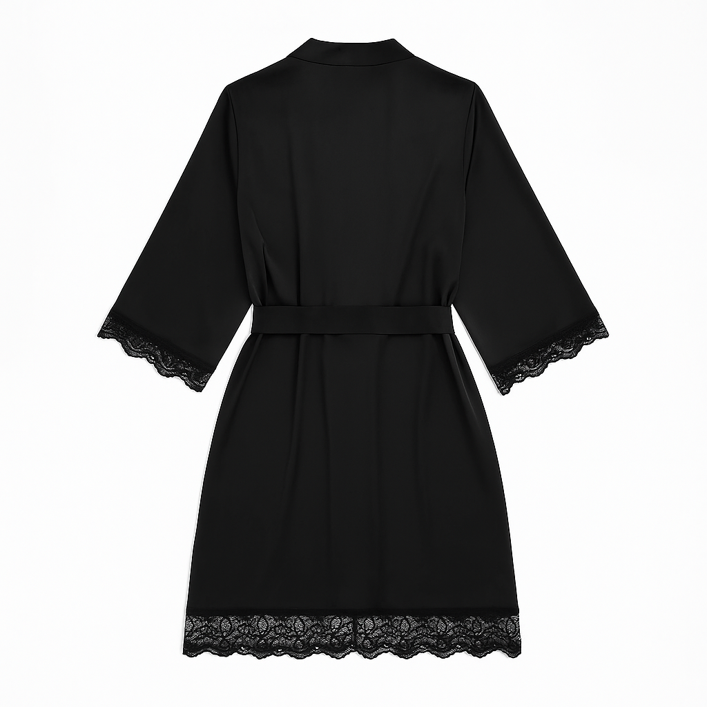 Chemise de Nuit Satinée à Dentelle – Aurore Silencieuse