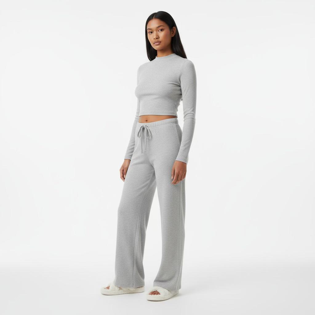 Ensemble Pyjama Manches Longues et Pantalon – Pure Élégance