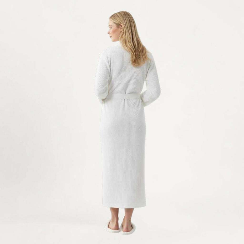 Robe de Nuit Mi Longue – Douce Élégance
