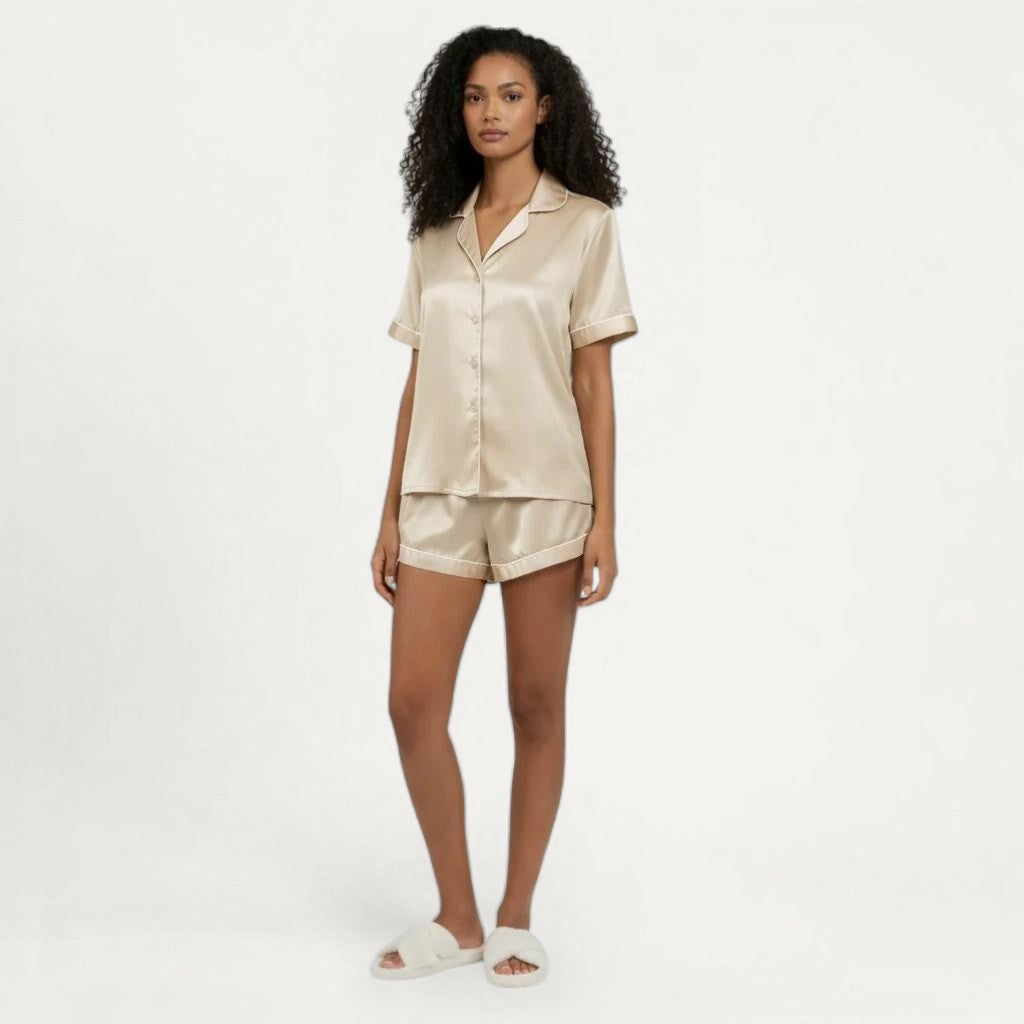 Ensemble Pyjama Satin Femme Chemisier et Short Élégant – Satin d’Aurore