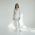 Ensemble Pyjama Satiné à Plumes – Élégance Nocturne