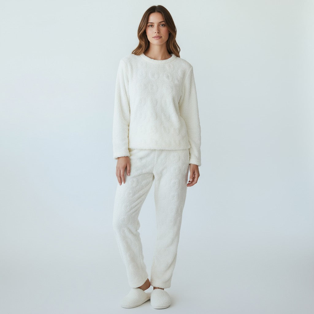 Ensemble Pyjama Polaire Manches Longues et Pantalon – Douce Étreinte