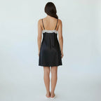 Ensemble Pyjama Satiné Robe Courte et Gilet – Éclat Léger