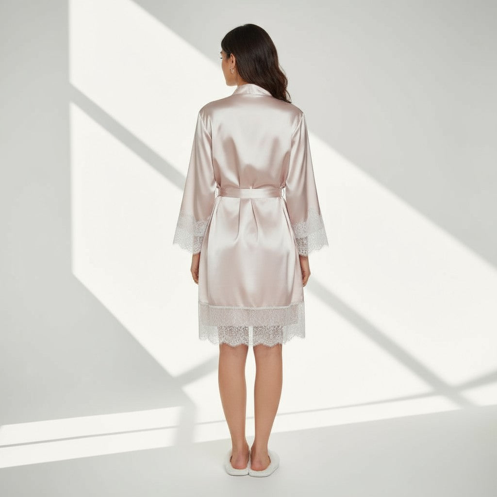 Ensemble Pyjama Satiné Robe Courte et Gilet – Éclat Léger