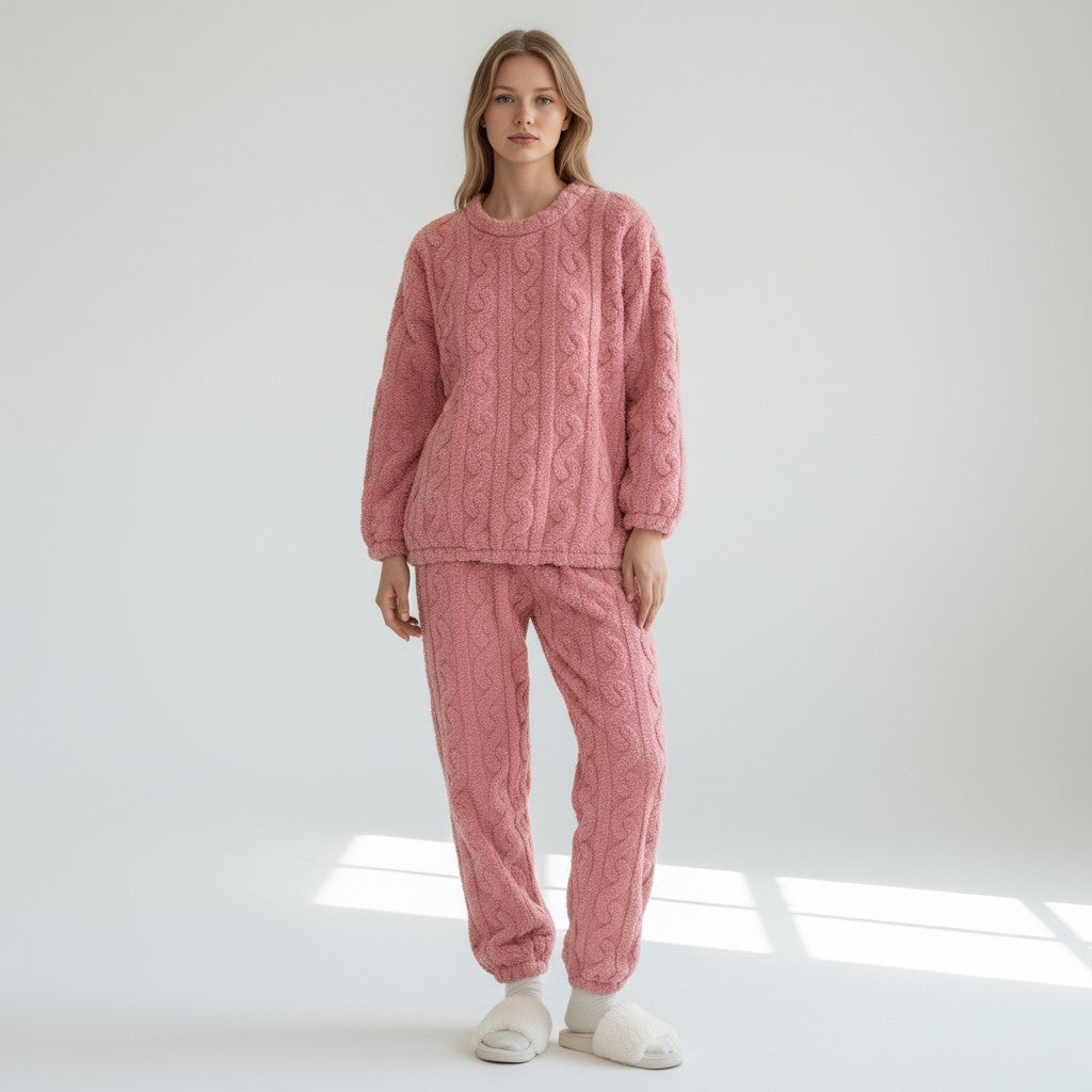 Ensemble Pyjama Polaire Manches Longues et Pantalon – Douce Étreinte