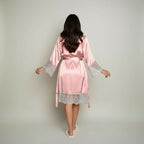 Ensemble Pyjama Satiné Robe Courte et Gilet – Éclat Léger